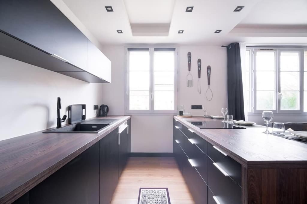 Apartmán Le Black & White - 10 Min Orly, 3 Min Gare Juvisy Athis-Mons Exteriér fotografie